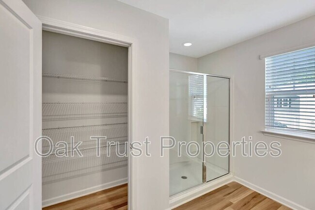 Building Photo - 215 Goshen Rd