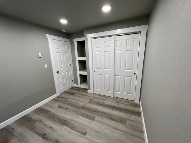Building Photo - Single Family House Tacoma