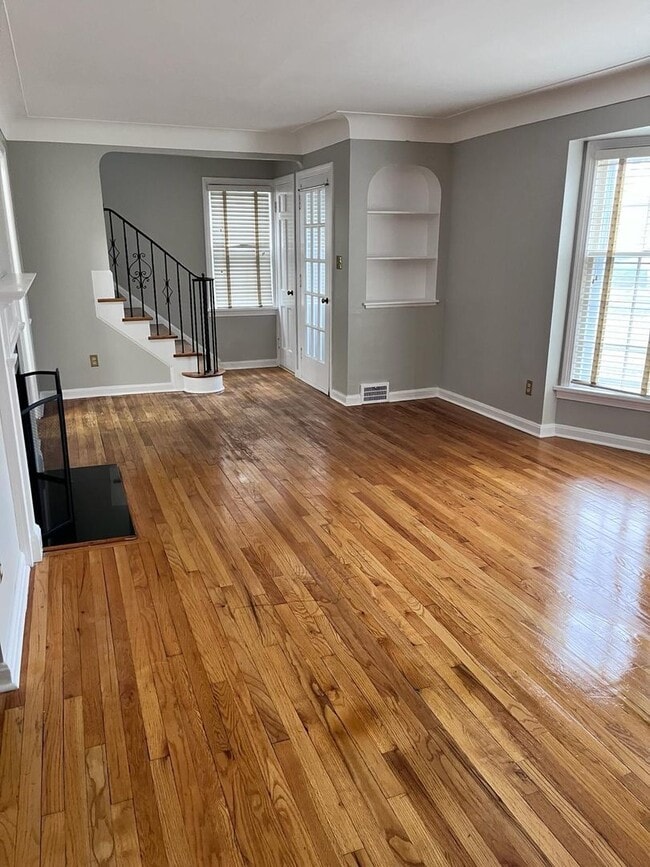 Building Photo - Welcome home!