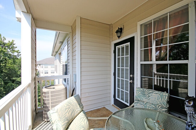 Building Photo - Top Floor Riverbend Condo on Pantops