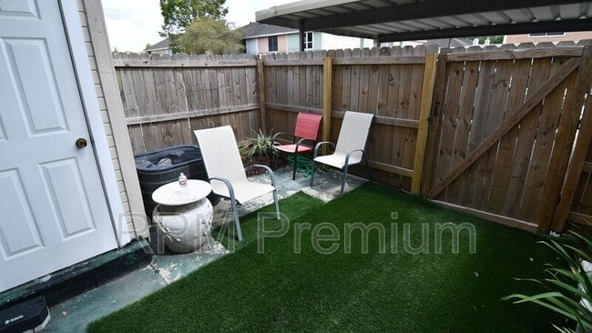 Building Photo - 1795 Boulevard De Province Blvd