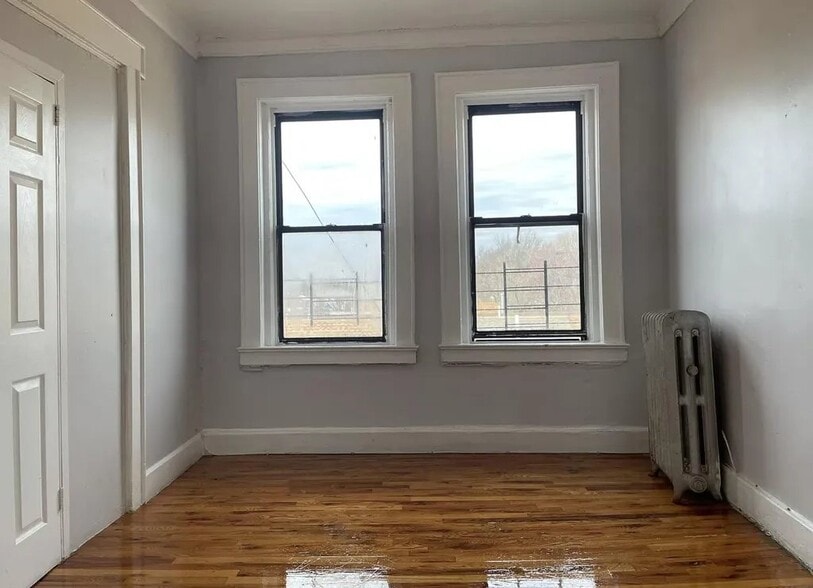 Building Photo - 329 Park Ave