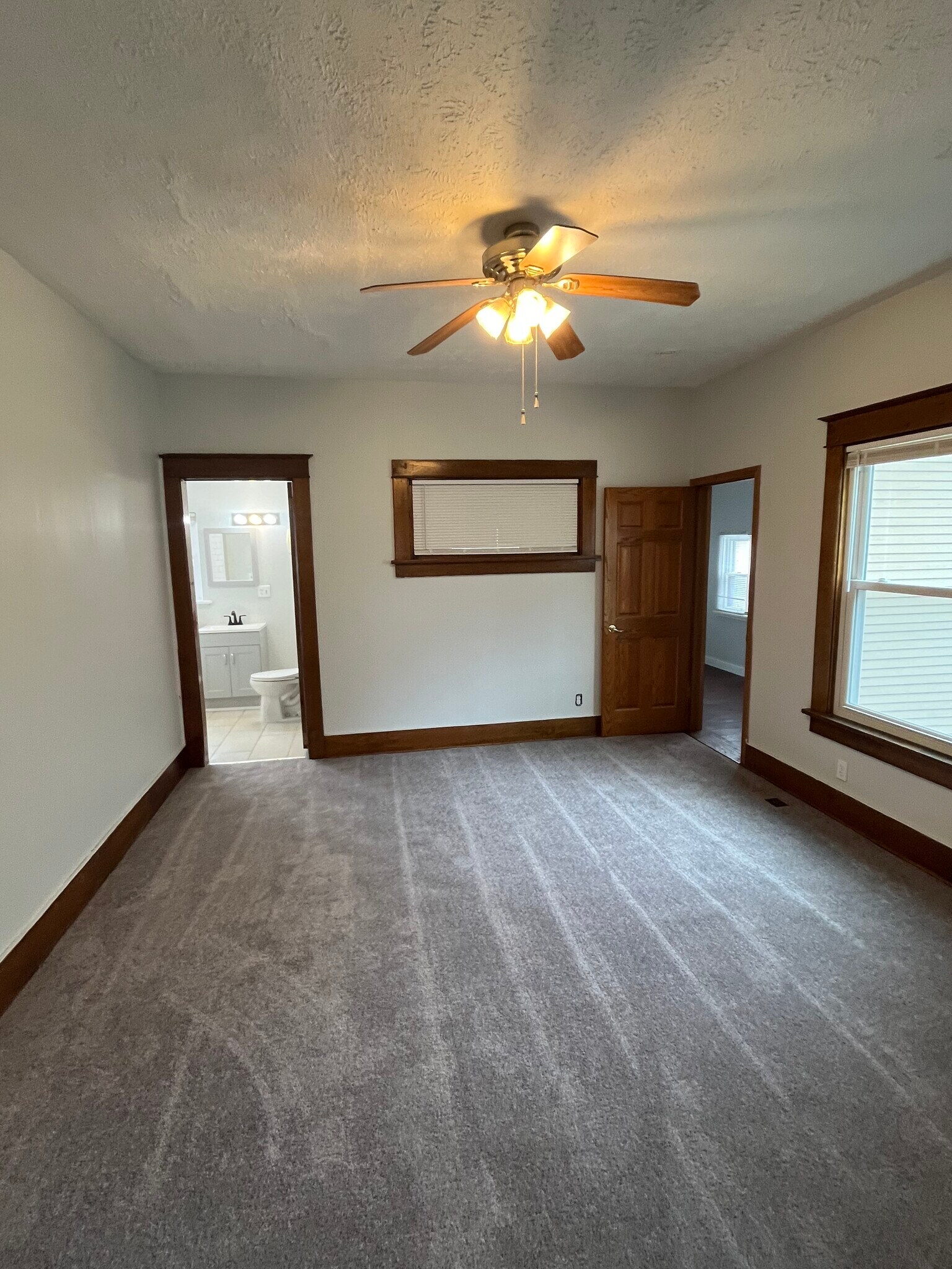 Building Photo - 430 N 25th St