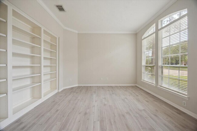 Building Photo - 4302 Ruttand Park Ln