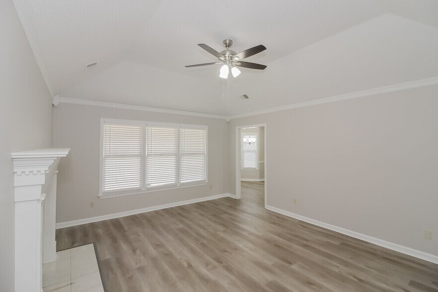 Building Photo - 9306 Chimneyrock Blvd.
