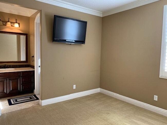 Building Photo - Boat Dock Home | Gated Community | Oxnard ...