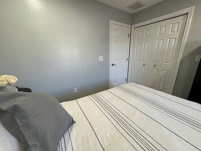 Building Photo - 83 Whiting St