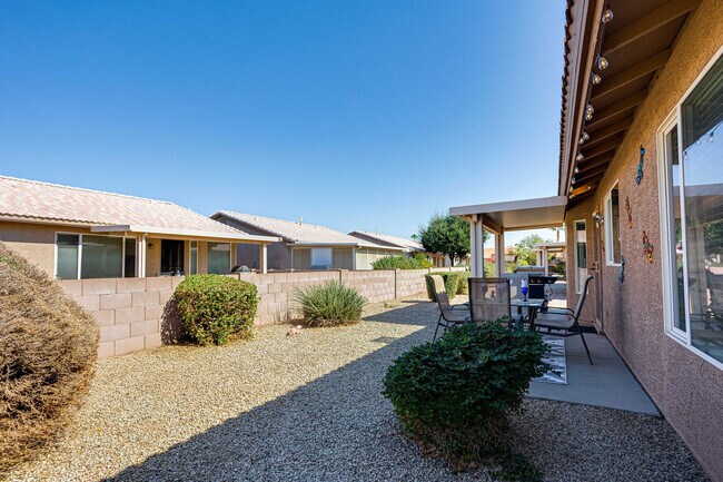 Building Photo - 1452 E Torrey Pines Ln