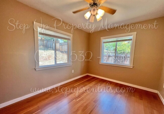 Building Photo - Updated 2-Bed, 2-Bath Home with Bonus Room...