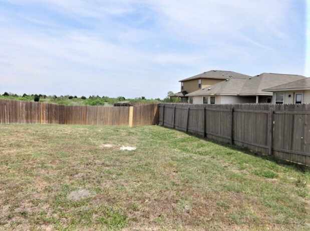 Building Photo - 13329 High Sierra St