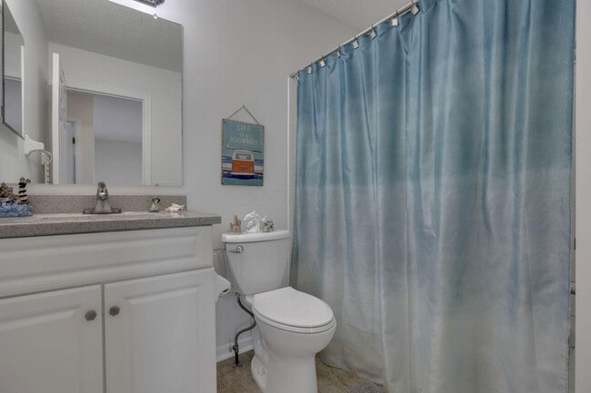 Building Photo - 4976 Conifer Dr