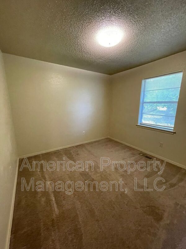 Building Photo - 13240 E 29th Pl
