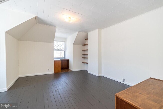 Building Photo - 7738 Ardleigh St