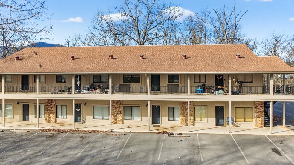 1426 Mountain Ranch Road - 9 units - 1426 Mountain Ranch Rd