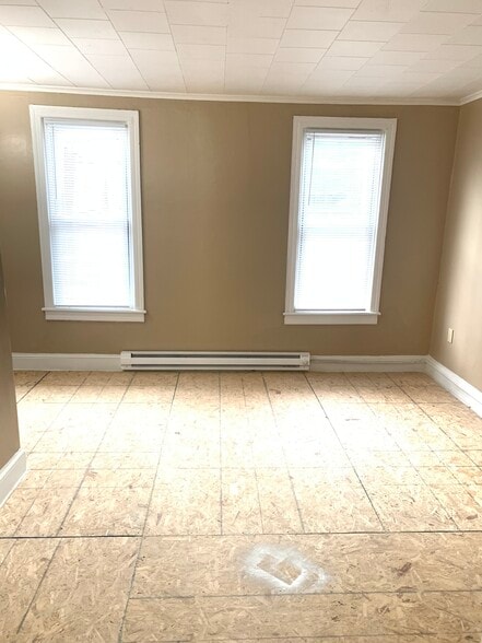 front bedroom - new carpeting is being installed mid-May - 1216 W Norwegian St