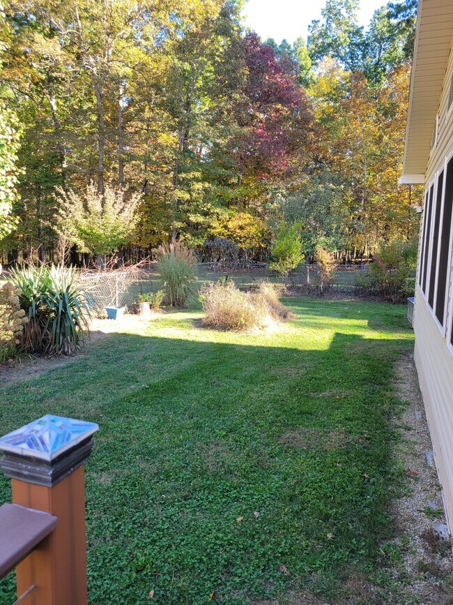 Building Photo - 71 Crest Cir