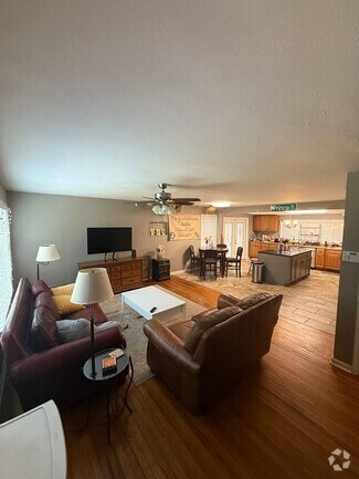 Building Photo - 3/2 Single Family Home Close to FSU!