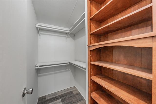 Building Photo - 5005 Shoreline Cir W
