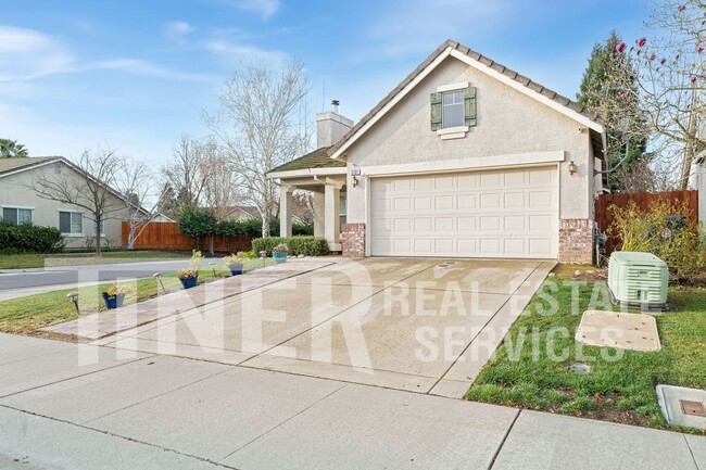 Building Photo - Beautiful home in Gateway West Neighborhoo...