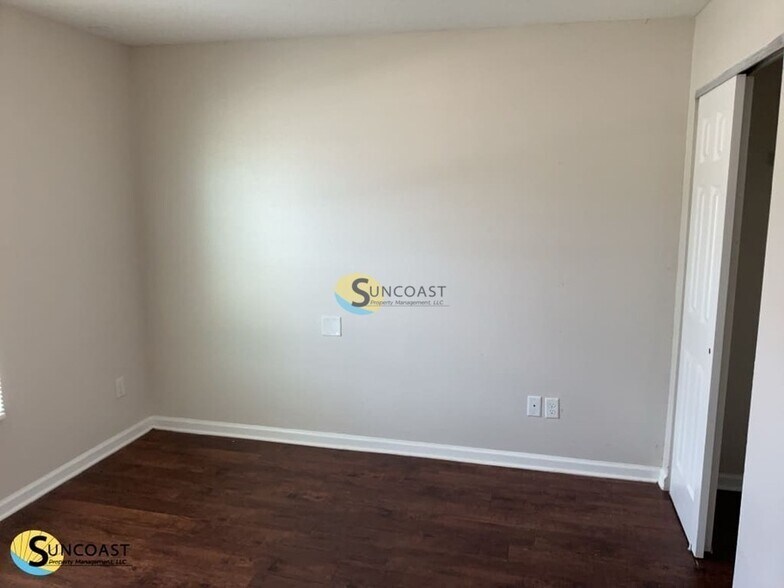 Building Photo - 8175 Golden Bamboo Dr