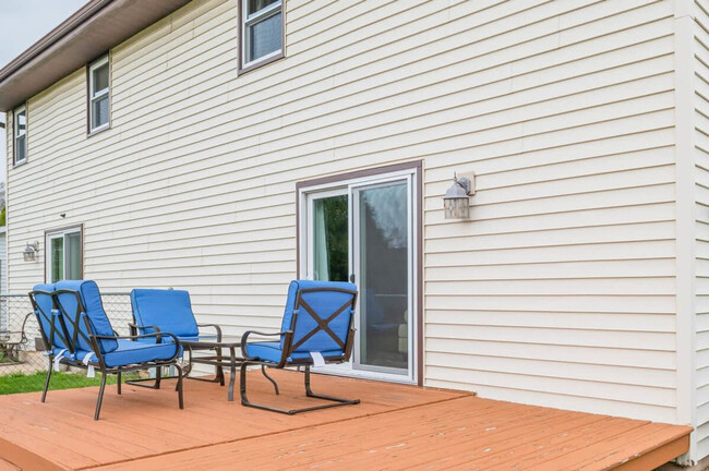Building Photo - 1207 W Ridgeview Dr
