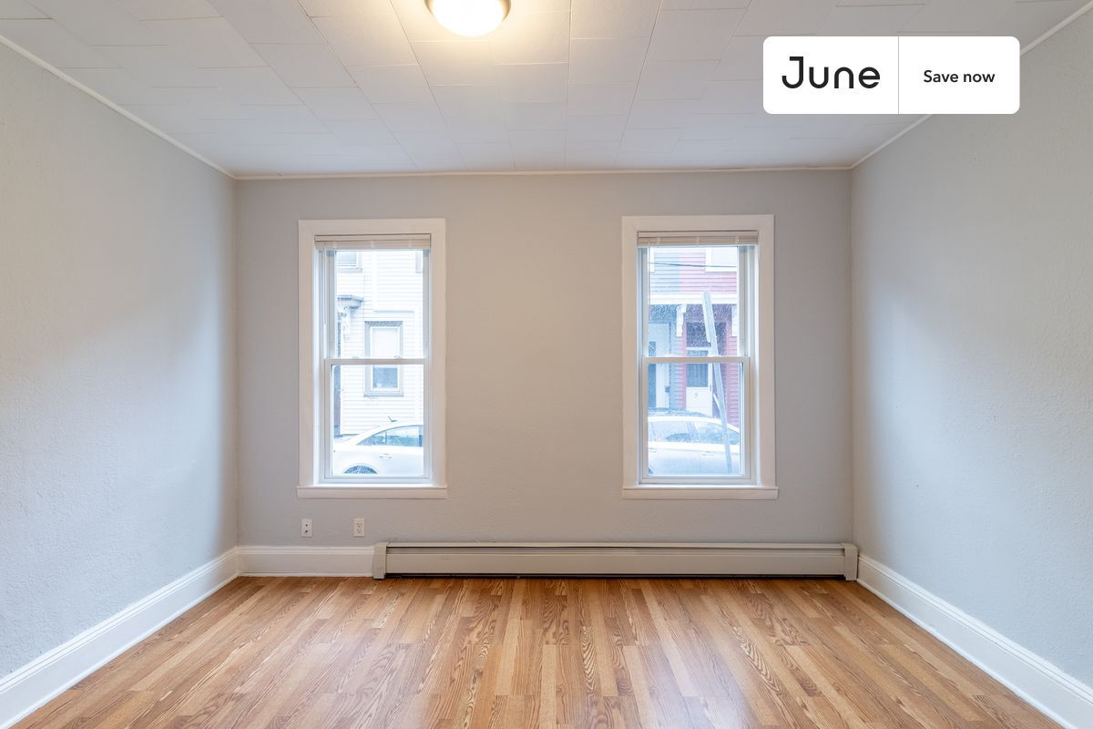 Building Photo - 6 7th St