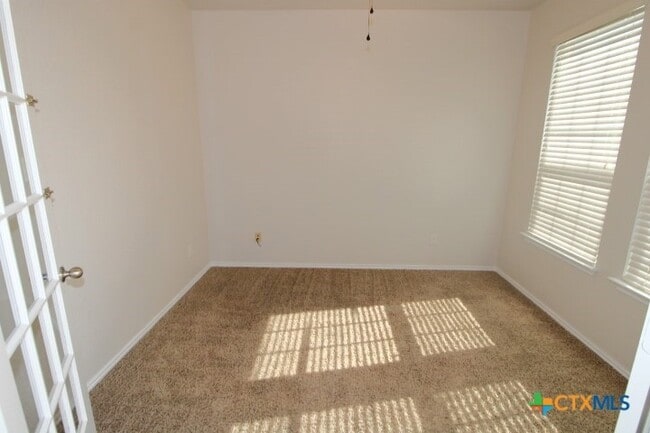 Building Photo - 2306 Jesse Dr