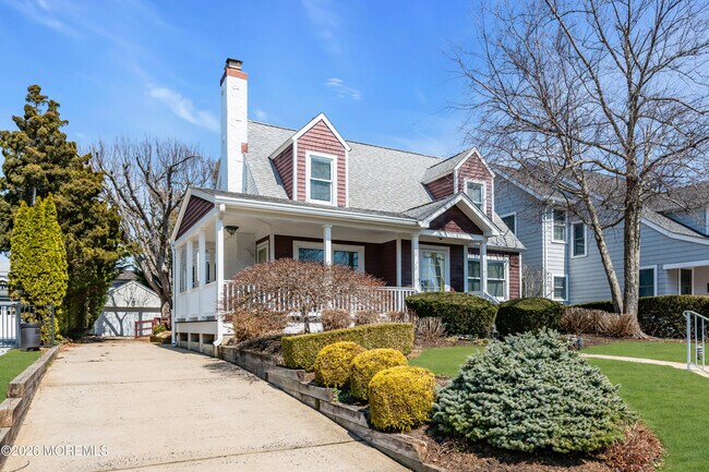 Building Photo - 111 Chicago Blvd