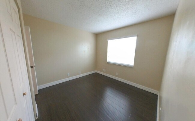 Building Photo - 1103 Harmony Way