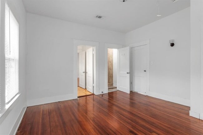 Building Photo - 1601 Holman St