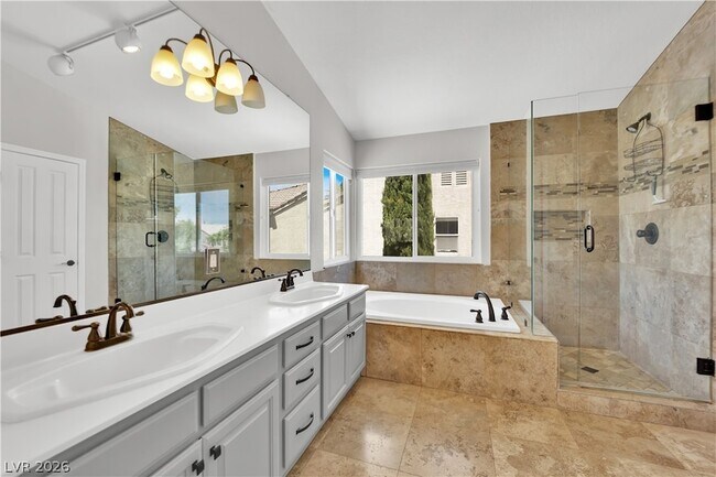 Building Photo - 8112 Tropic Isle Cir