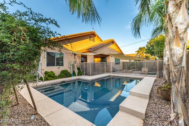 Building Photo - 2833 E Cobalt St