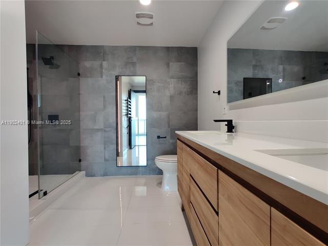 Building Photo - 888 Biscayne Blvd