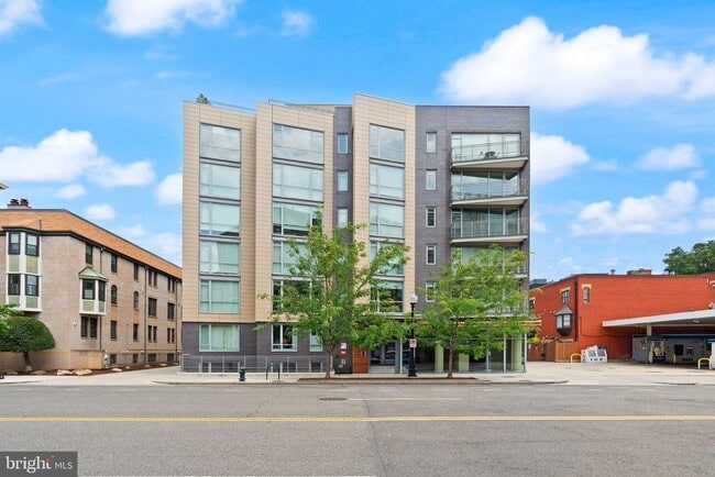 Building Photo - 1311 13th St NW