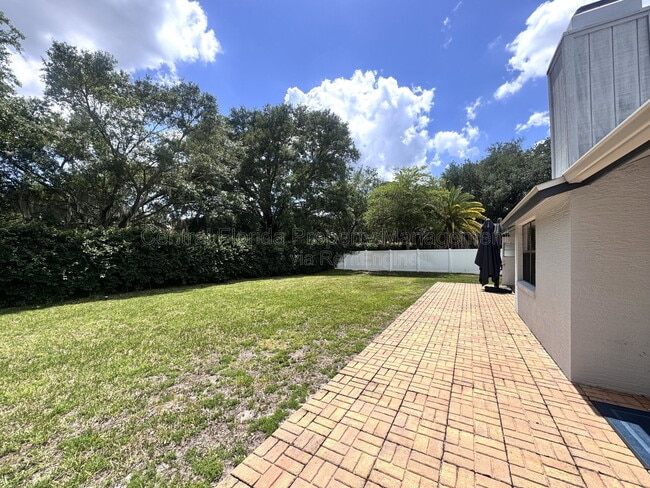 Building Photo - 5130 Sun Palm Dr