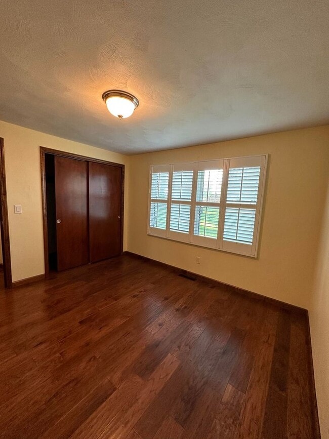 Building Photo - Nice! Duplex in Chesterfield!