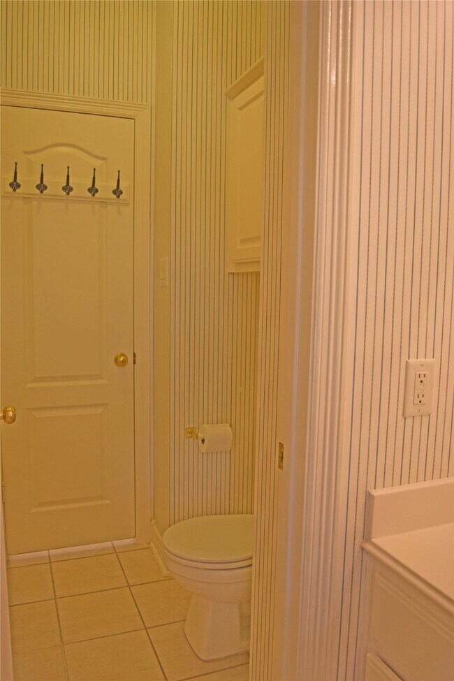 Building Photo - 12019 Laguna Terrace Dr