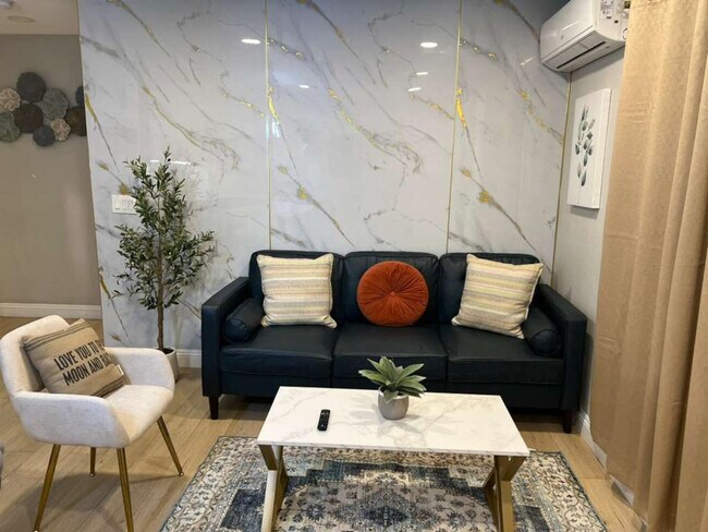 Building Photo - 1059 Gillespie Dr