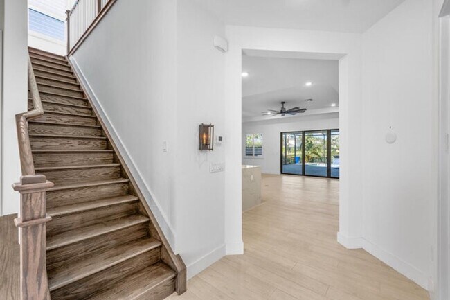 Building Photo - 15763 Longboat Key Dr