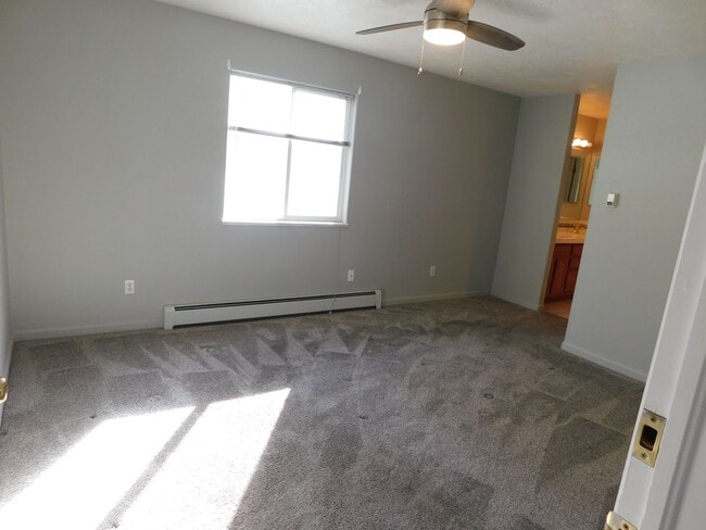 Building Photo - 3 Bed/2 Bath at Fountain Greens