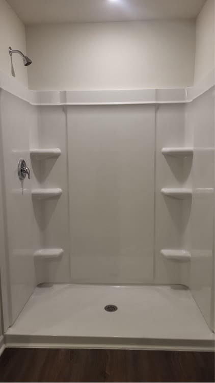 Building Photo - 398 Jackson Pt Cir