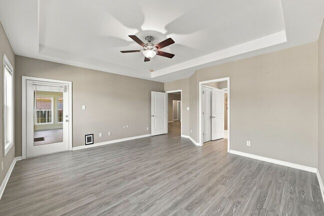 Building Photo - 257 Silver Creek Loop