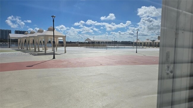 Building Photo - 250 174th St