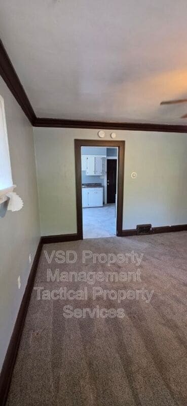 Building Photo - 4024 E 143rd St