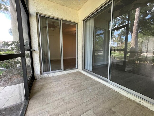 Building Photo - 211 Pine Ct