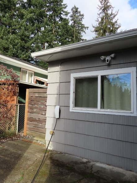 Building Photo - 17904 1st Ave NE