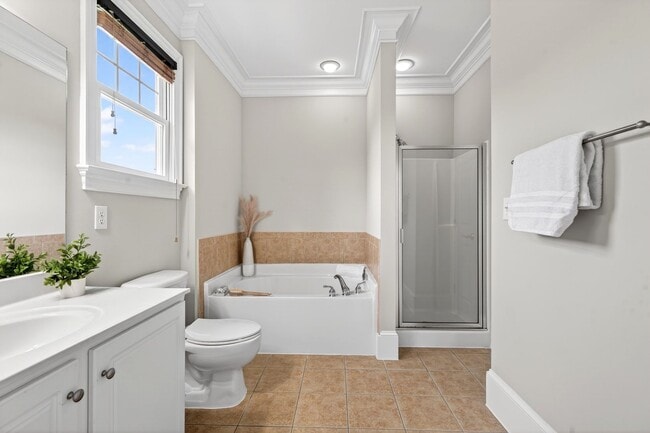 Building Photo - Tons of Upgrade! Beautiful 2 Bedroom, 2.5 Bath Condo in Waterford@ Cary Park, Available Now!