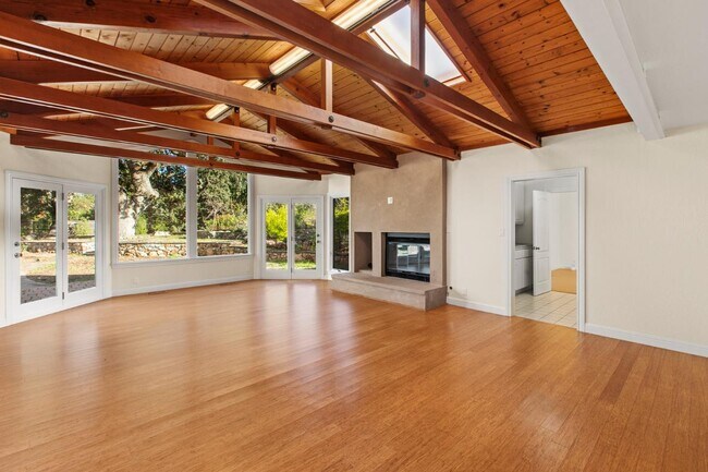 Building Photo - 27696 Vogue Ct