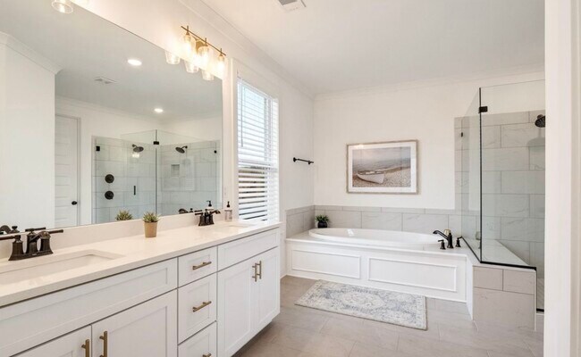 Primary Photo - 9573 Pk Trl Rd