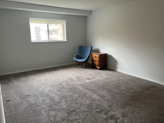 Master bedroom - 2112 Acacia Park Dr